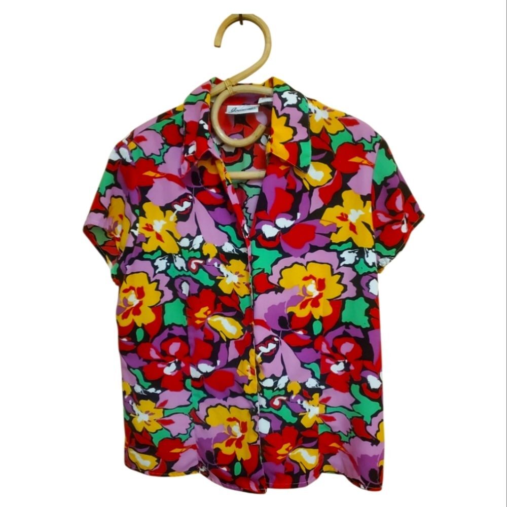 Hawaiian Style Colorful Floral Lightweight Women's Short Sleeve Shirt Size M